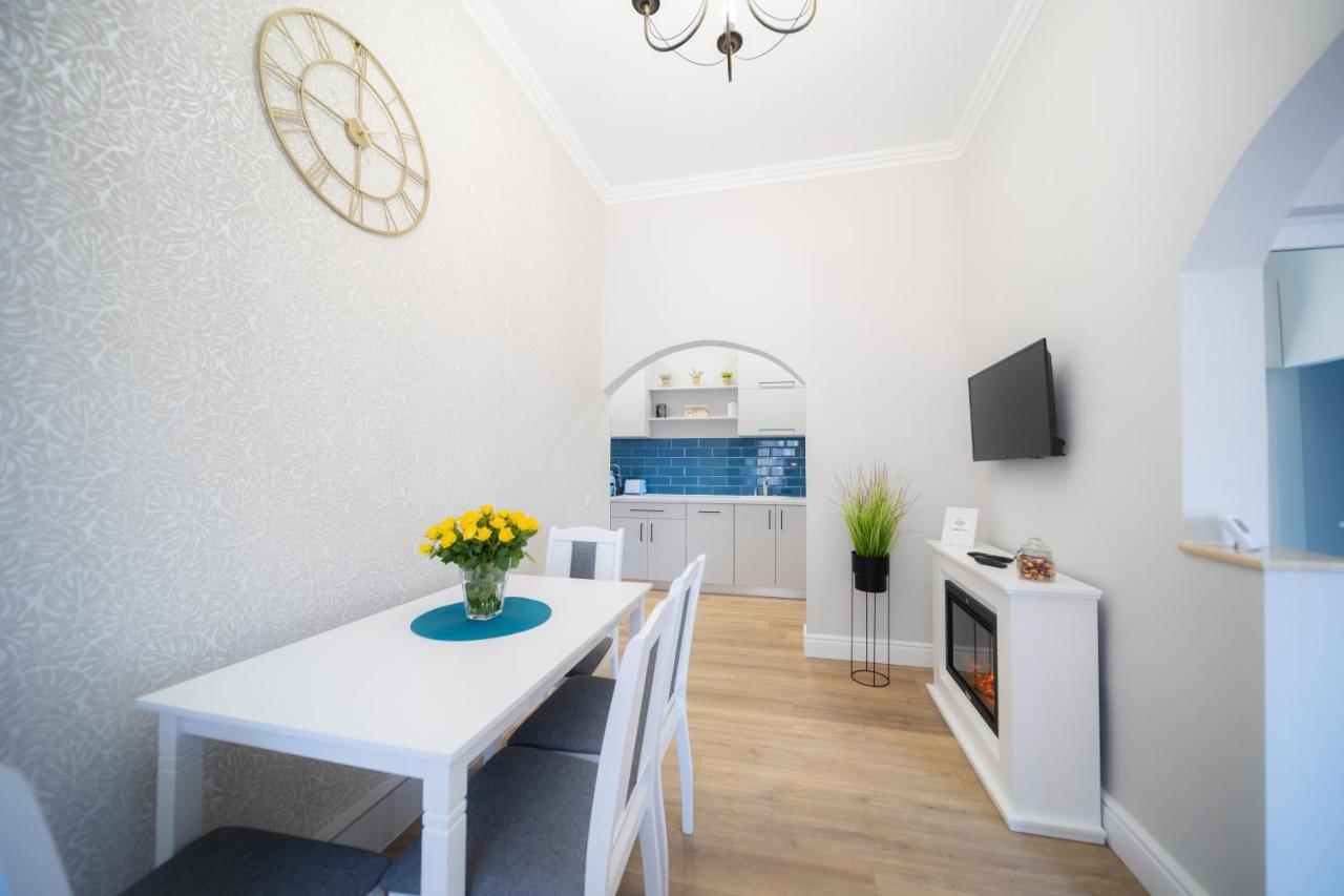 Bluesky Ultra-Central Premium Apartment ออราแด ภายนอก รูปภาพ