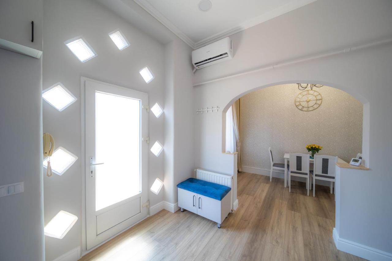 Bluesky Ultra-Central Premium Apartment ออราแด ภายนอก รูปภาพ