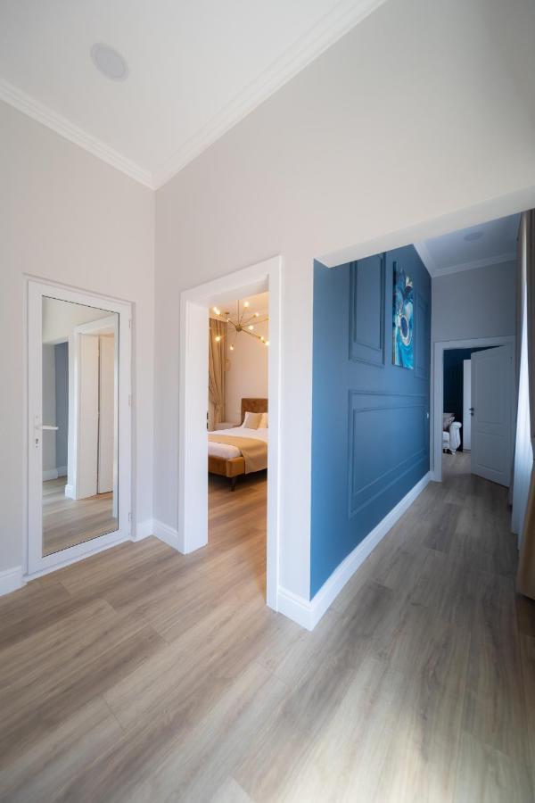Bluesky Ultra-Central Premium Apartment ออราแด ภายนอก รูปภาพ